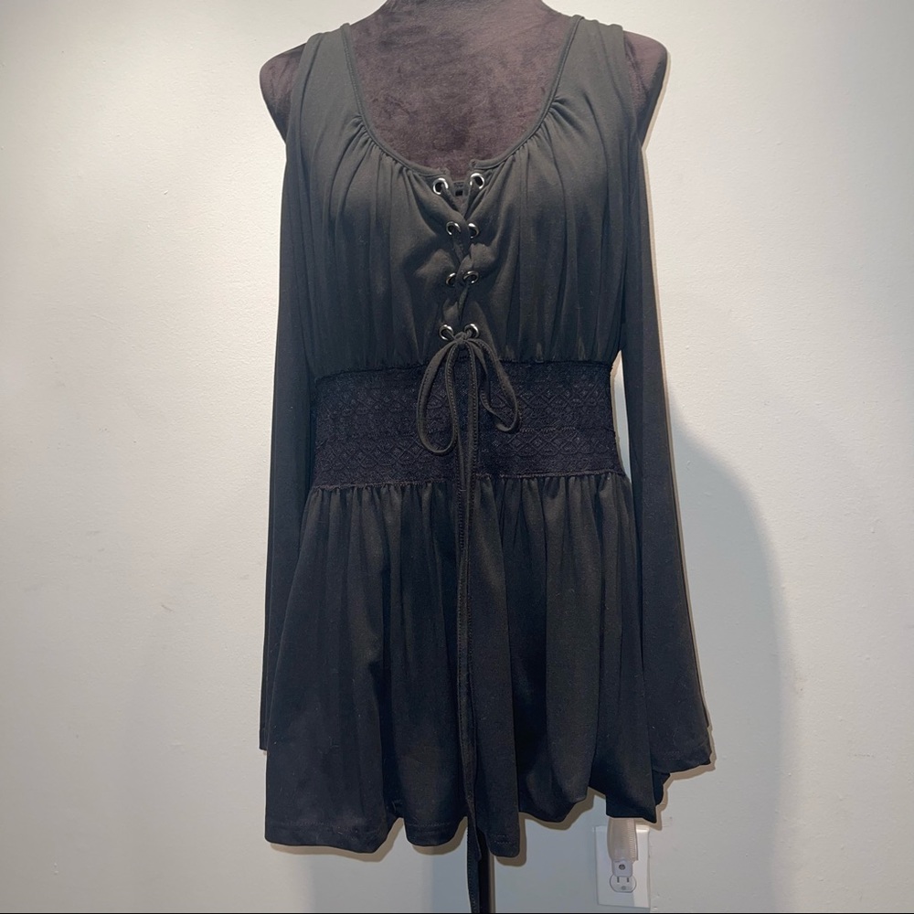 Cold shoulder top